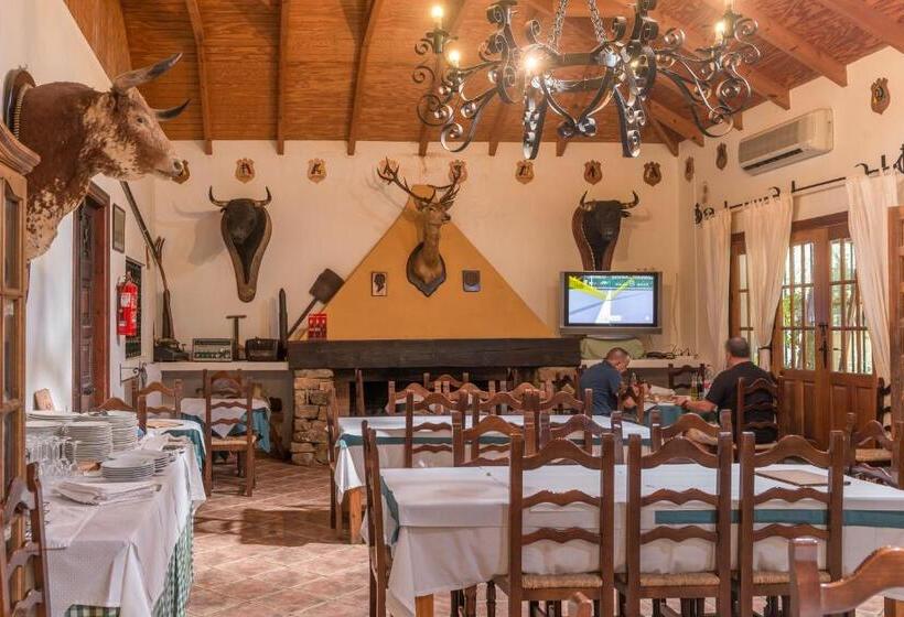 פנסיון Cortijo Los Monteros