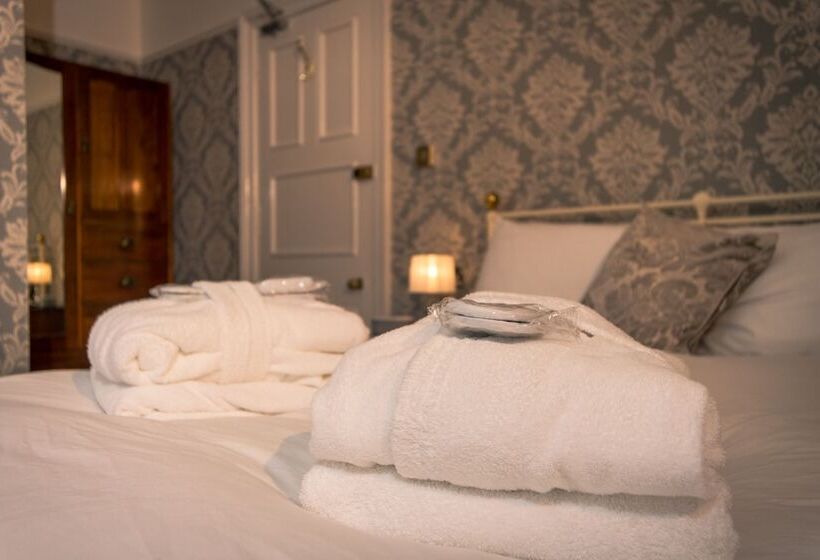 بنسيون Foyers Bay Country House