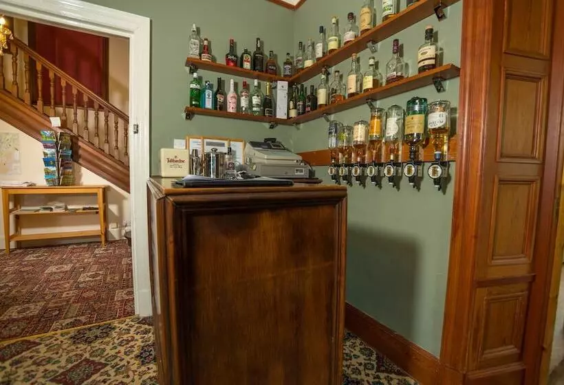 Majatalo Foyers Bay Country House