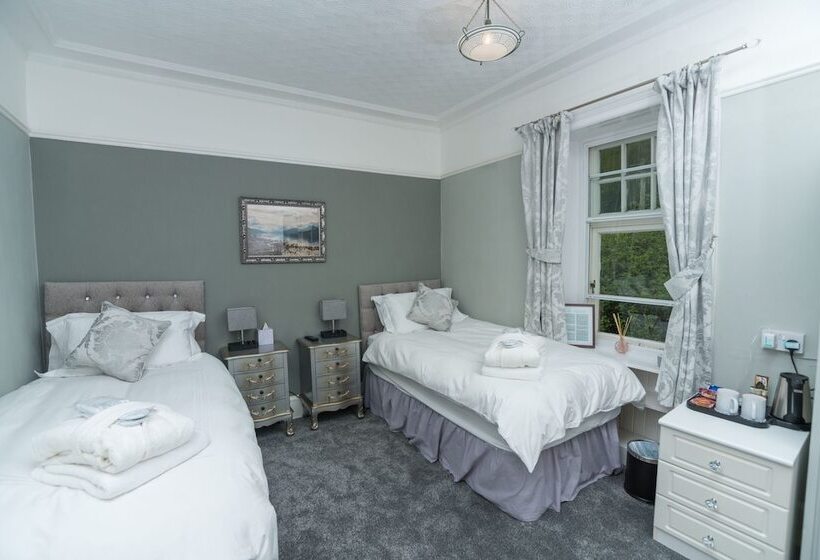 بنسيون Foyers Bay Country House