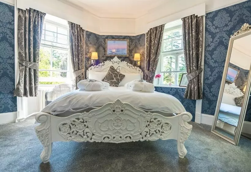 Majatalo Foyers Bay Country House