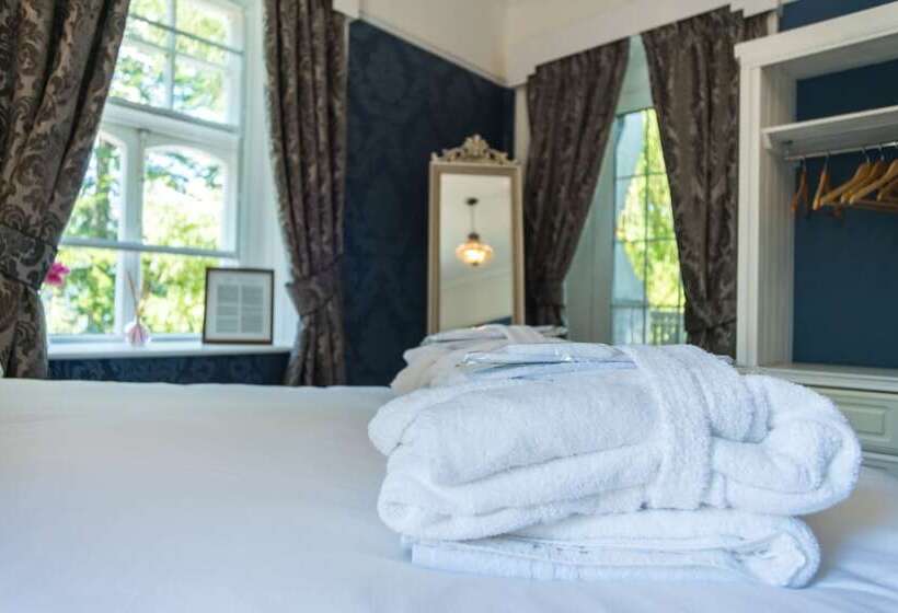 بنسيون Foyers Bay Country House