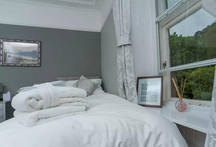 Majatalo Foyers Bay Country House