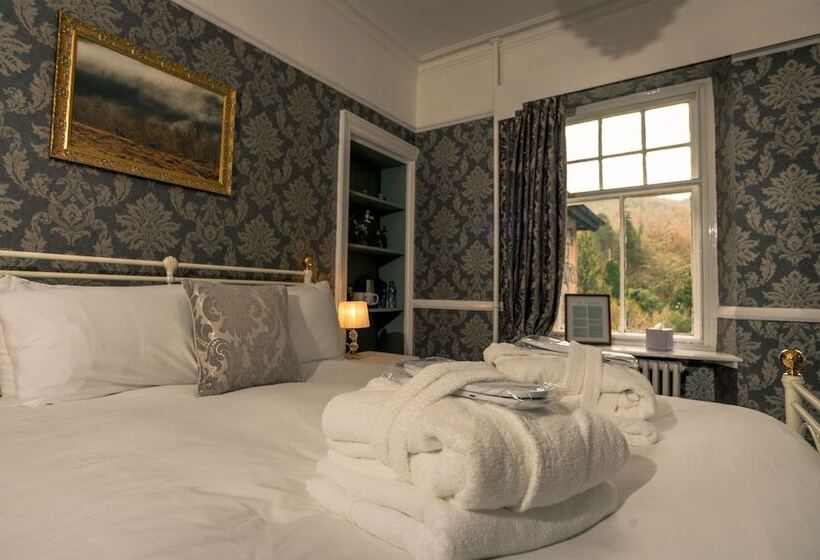 بنسيون Foyers Bay Country House