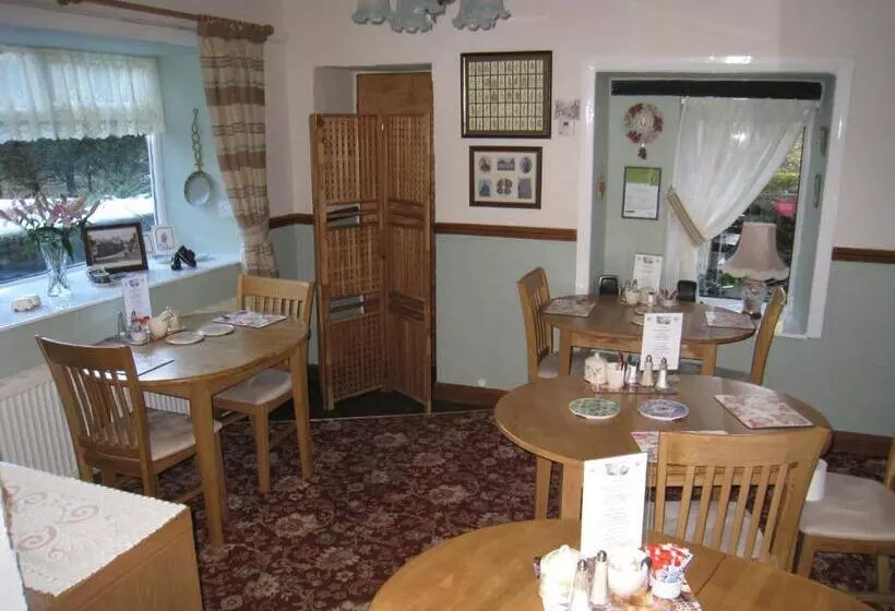 ペンション Rosebud Cottage Guest House