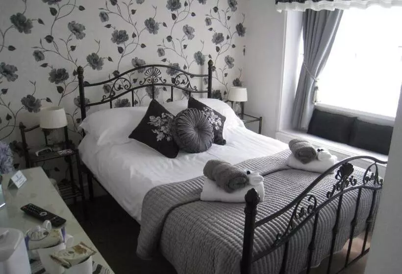 ペンション Rosebud Cottage Guest House