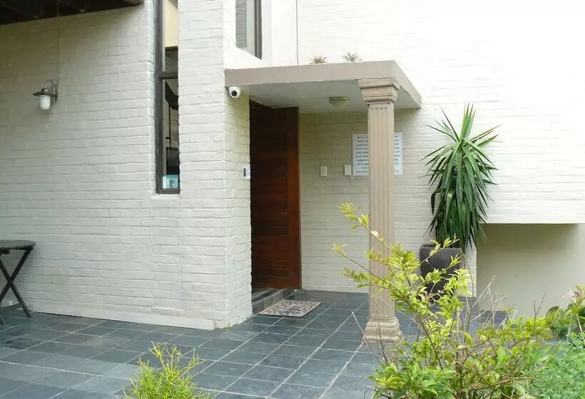 پانسیون See More Guest House
