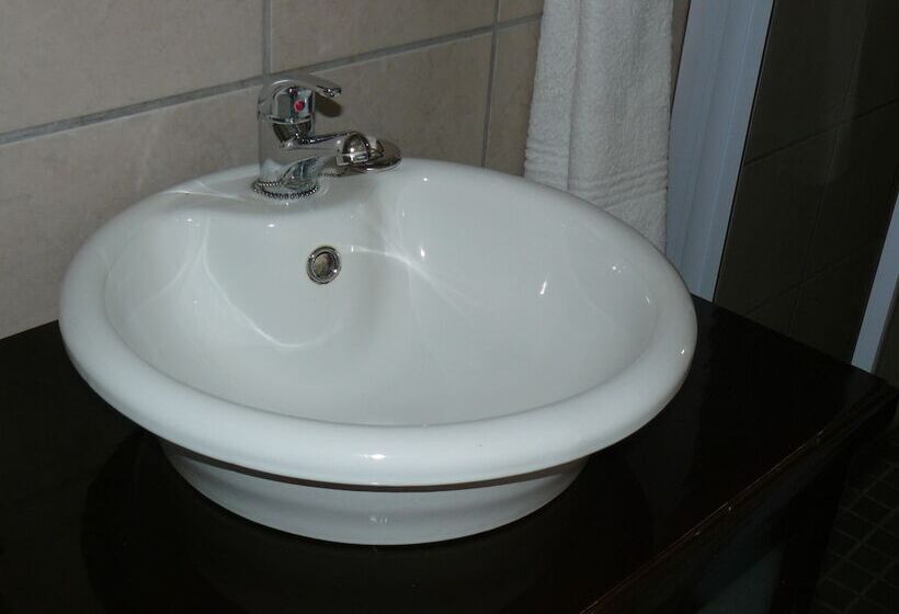 פנסיון See More Guest House