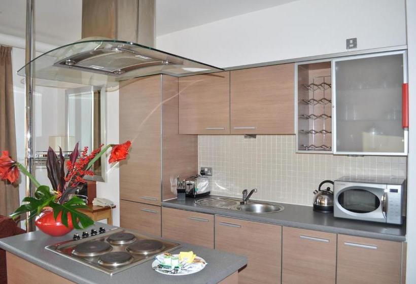 Premier Suites Nottingham