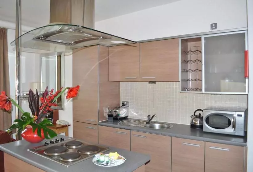 Premier Suites Nottingham