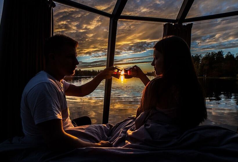 Общежитие Arctic Guesthouse & Igloos