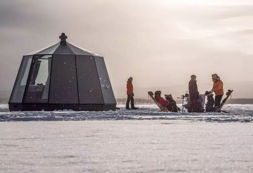 ユースホステル Arctic Guesthouse & Igloos