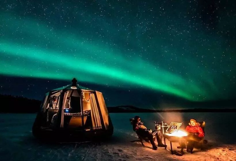 ユースホステル Arctic Guesthouse & Igloos