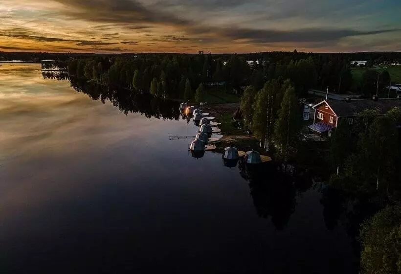 ユースホステル Arctic Guesthouse & Igloos