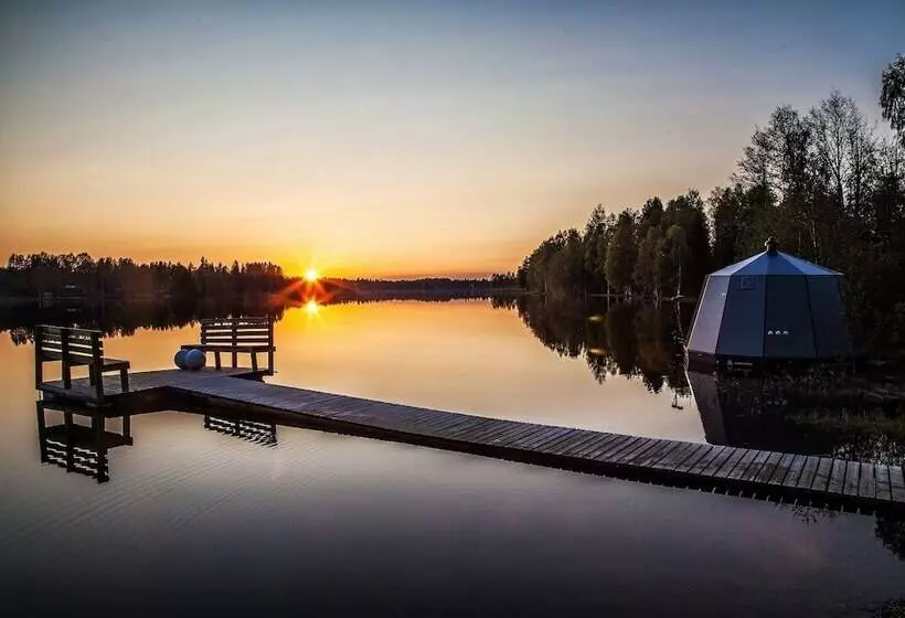 ユースホステル Arctic Guesthouse & Igloos