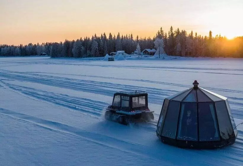 ユースホステル Arctic Guesthouse & Igloos