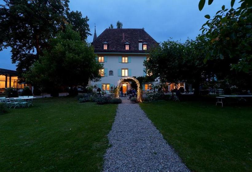 هاستل Schloss Ueberstorf Tafeln, Tagen, Träumen