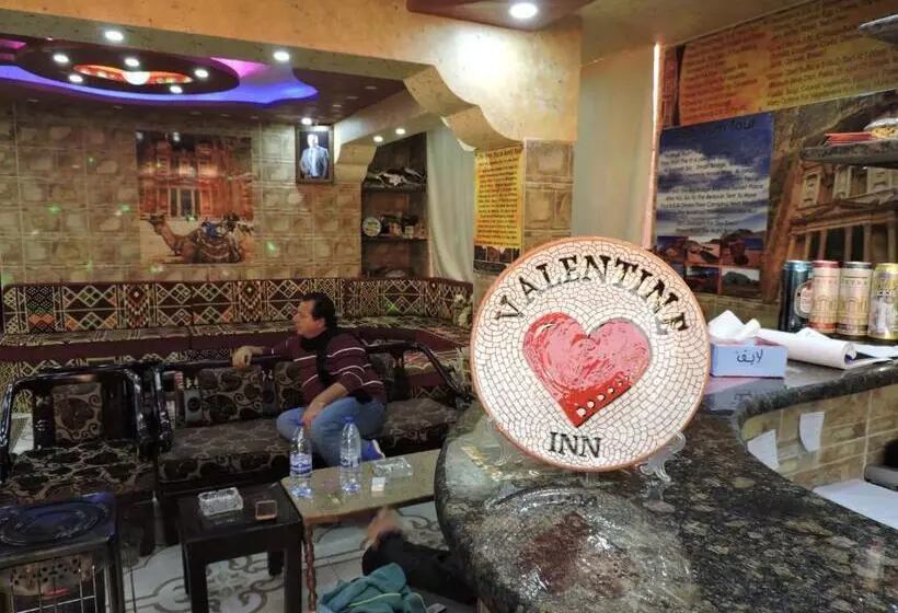هاستل Valentine Inn
