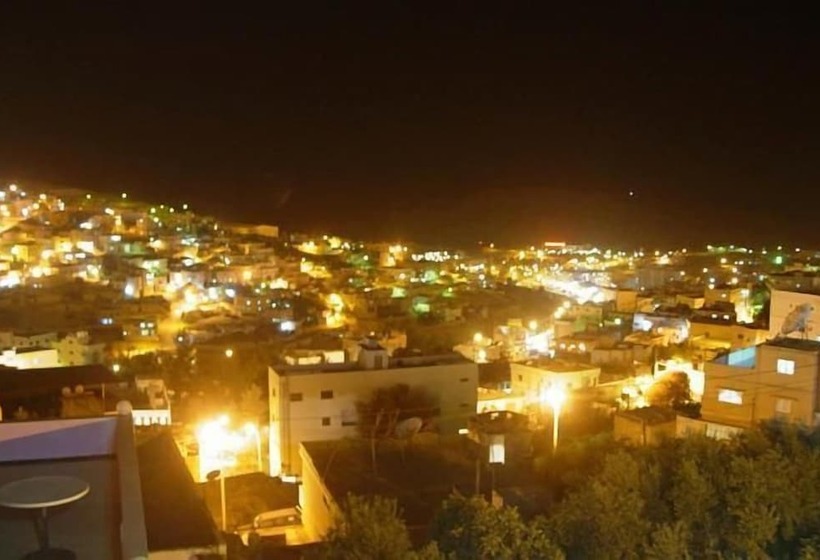 هاستل Valentine Inn