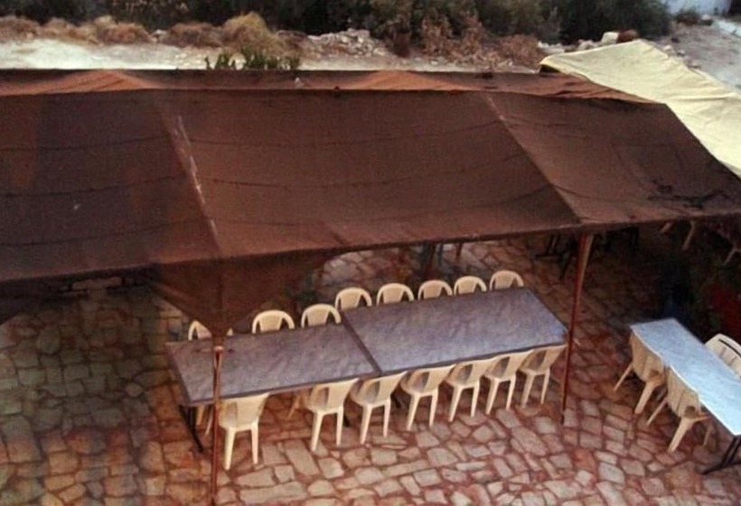 هاستل Valentine Inn