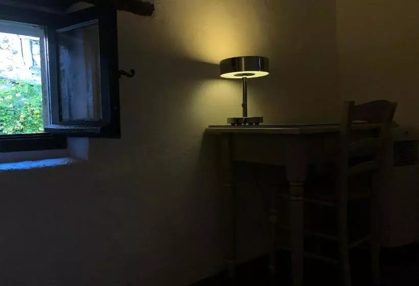 تختخواب و صبحانه Belle De Nuit