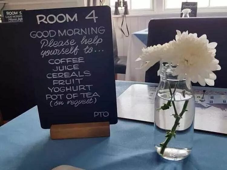 تختخواب و صبحانه Lyndale Guest House