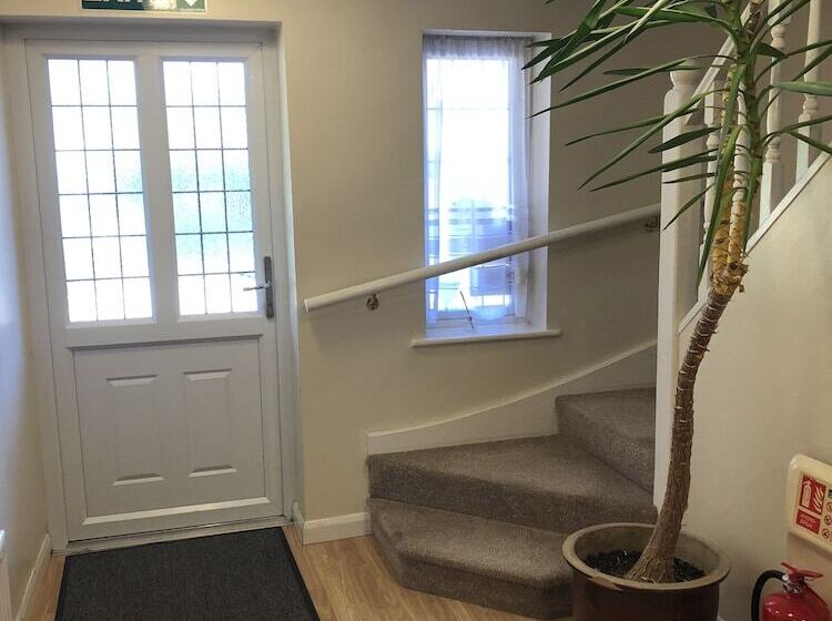 مبيت وإفطار Whites Gates