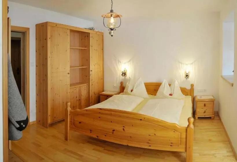 ホテル Hocheggerhof   Urlaub Am Bauernhof