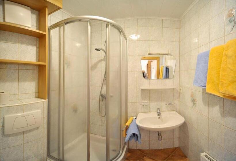 فندق Hocheggerhof Urlaub Am Bauernhof