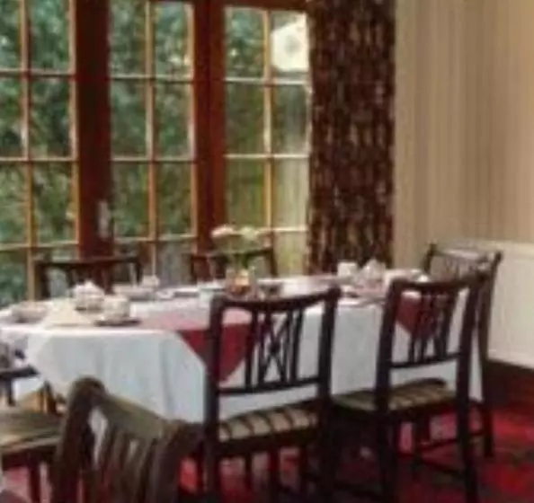 پانسیون Bridge Guest House