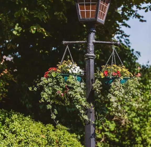 Majatalo Brooklands Lodge