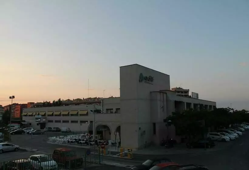 پانسیون Hostal Restaurante Estación