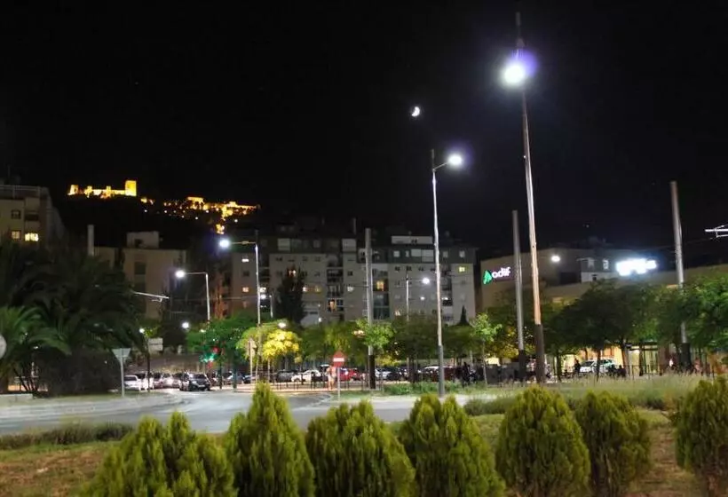 پانسیون Hostal Restaurante Estación