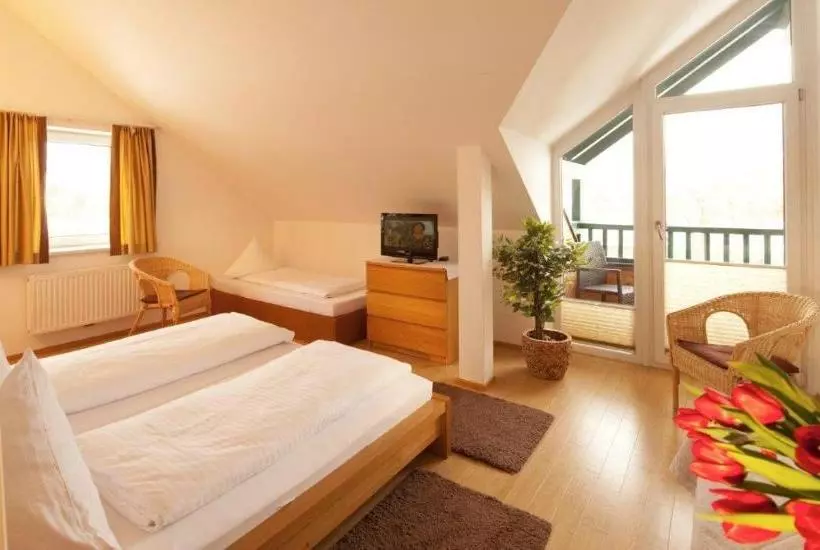 Pension Gasthof Badl   Bed & Breakfast