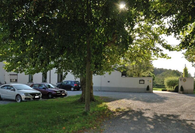 پانسیون Guesthouse Les Tilleuls