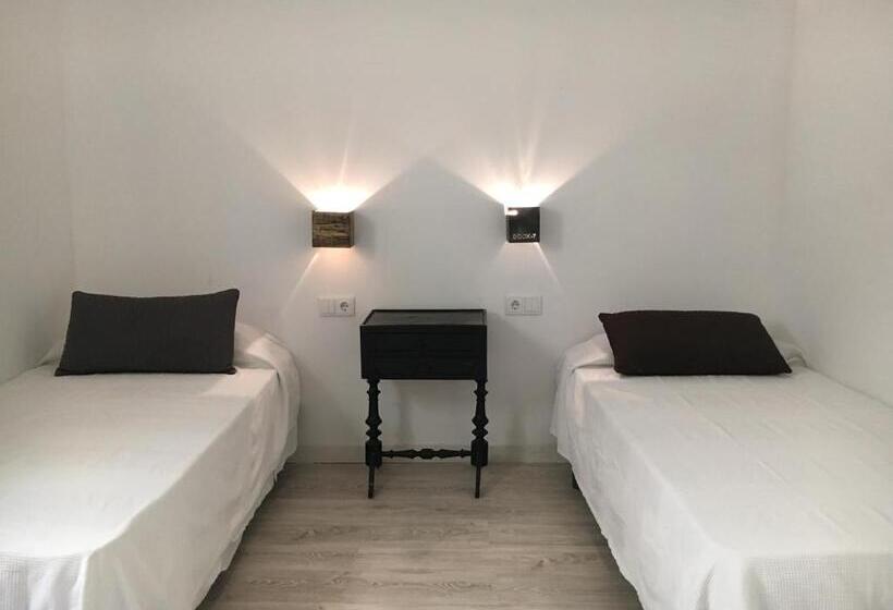 پانسیون Hostal Portugal