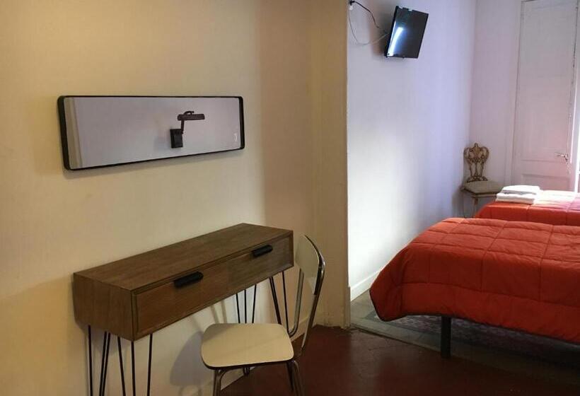 پانسیون Hostal Portugal