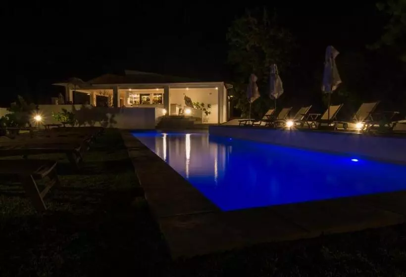 Majatalo Klein Waterval Riverside Lodge