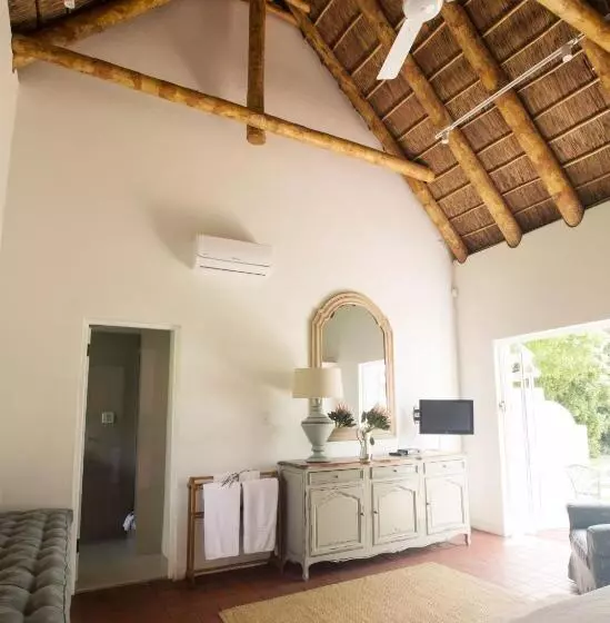 Majatalo Klein Waterval Riverside Lodge