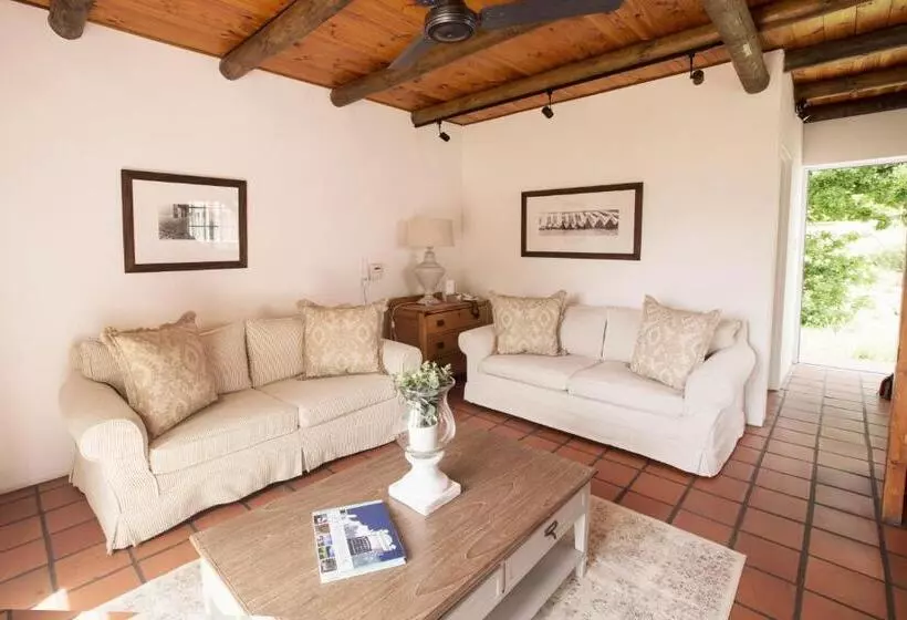 Majatalo Klein Waterval Riverside Lodge