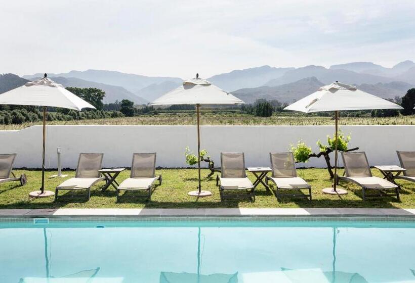 פנסיון Klein Waterval Riverside Lodge