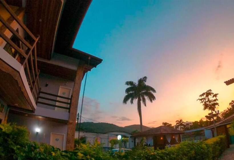 پانسیون Pousada Larissa