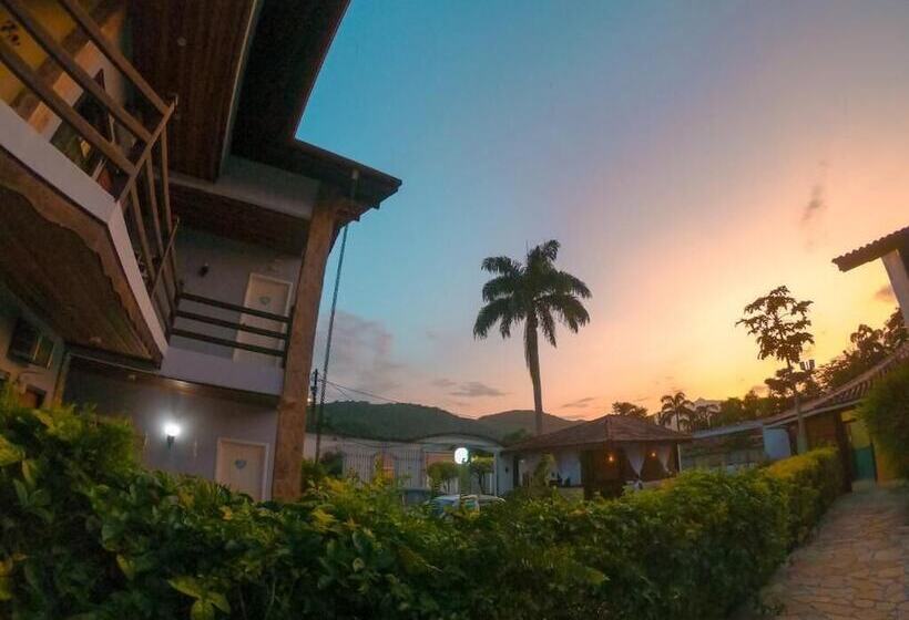 پانسیون Pousada Larissa