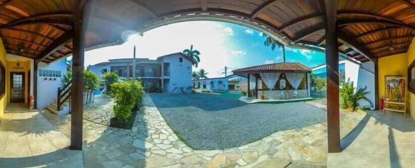 پانسیون Pousada Larissa