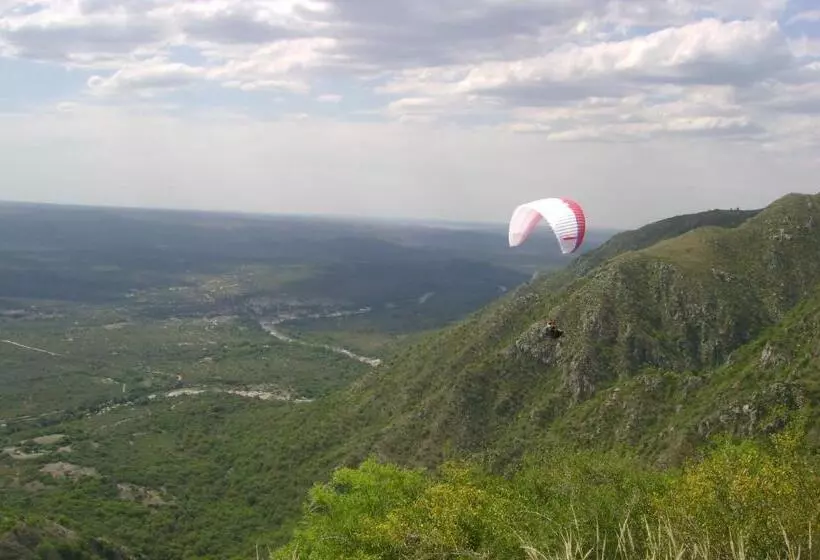 Retkeilymaja Hosteria Zureechea