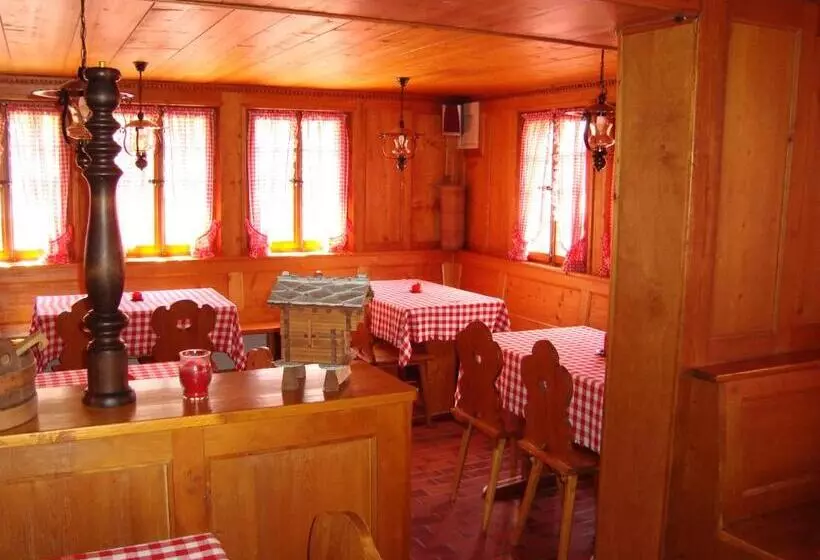 ユースホステル Restaurant Alpenblick