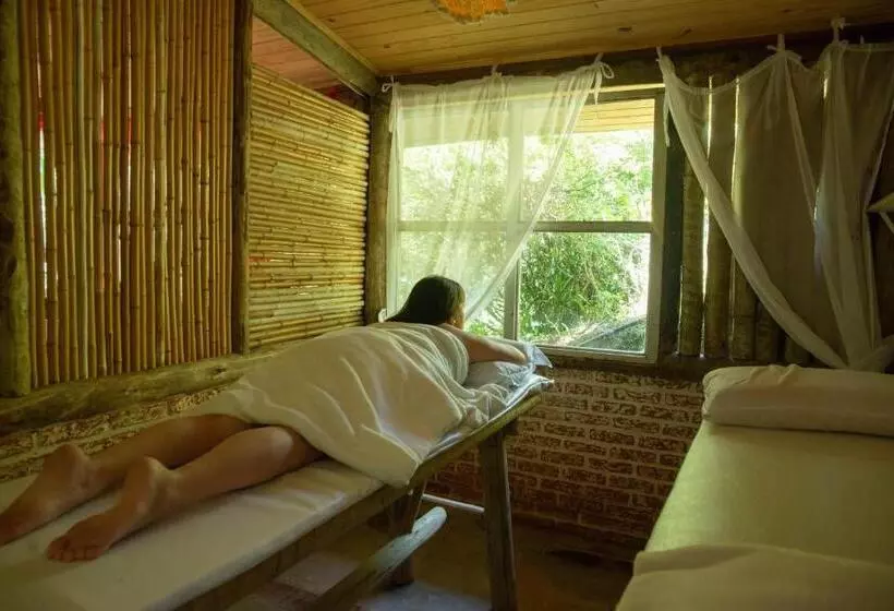 ペンション Pousada Sitio E Poesia