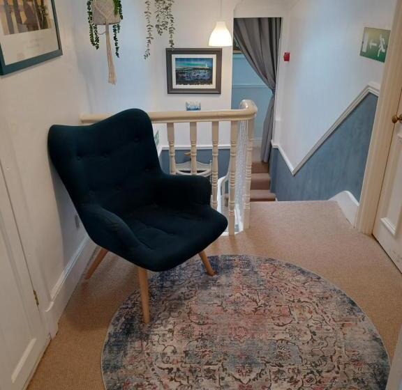 بنسيون Sandsides Guest House