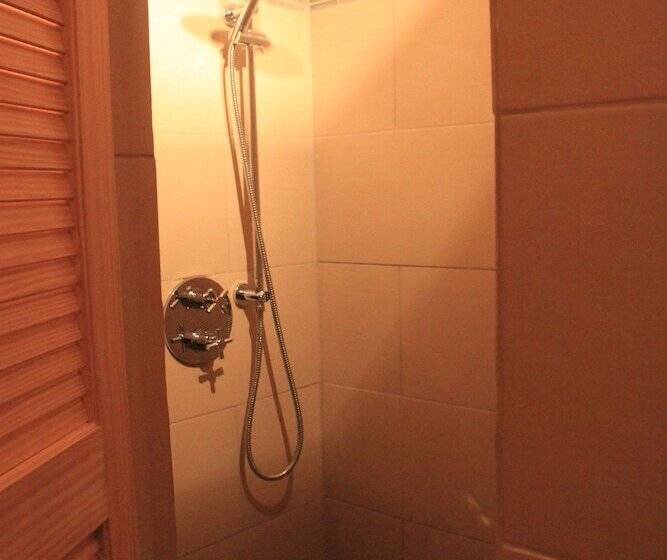 ユースホステル Auberge Micro Brasserie Le Baril Roulant