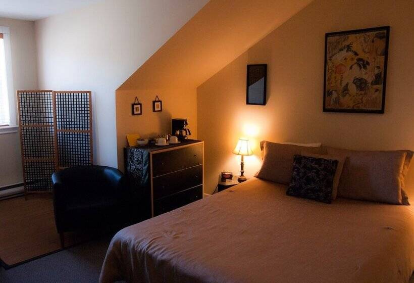 ユースホステル Auberge Micro Brasserie Le Baril Roulant